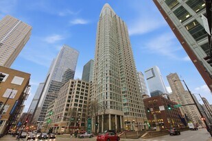 345 N La Salle Dr, Unit 3202 in Chicago, IL - Building Photo