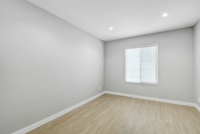 1525 Amherst in Los Angeles, CA - Building Photo - Building Photo