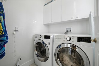 6000 Pinnacle Ln, Unit 2503 in Naples, FL - Foto de edificio - Building Photo