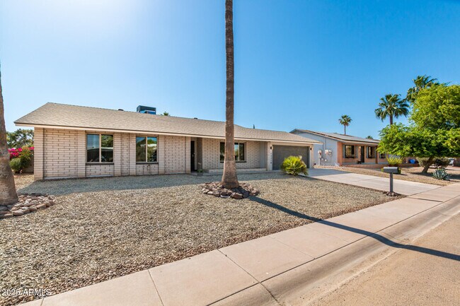12218 N 36th Pl in Phoenix, AZ - Building Photo - Building Photo