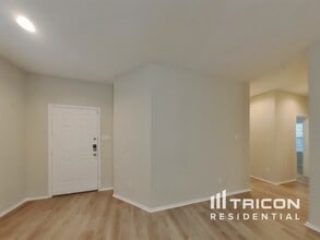 13110 Heathers Mist St in Saint Hedwig, TX - Building Photo - Building Photo