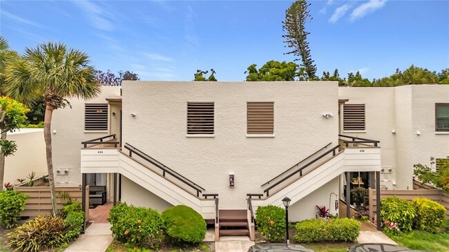 434 Palm Tree Dr