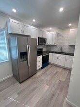 1156 Orange Ave in Dunedin, FL - Foto de edificio - Building Photo