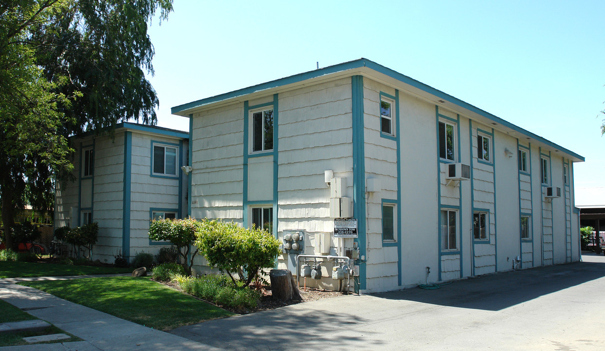 1161 Detroit Ave in Concord, CA - Building Photo