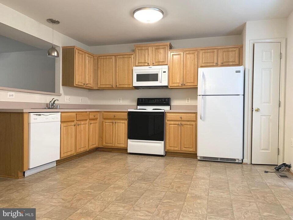 107 Merrill Ct in Stafford, VA - Building Photo