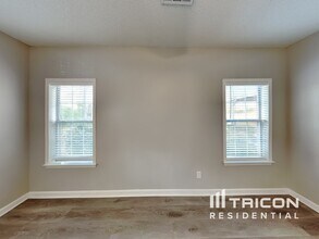 227 Piedmont Dr in Senoia, GA - Building Photo - Building Photo