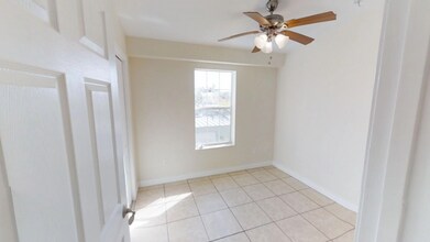 31430 Avenue E in Big Pine Key, FL - Foto de edificio - Building Photo