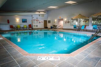 400 N Richmond St, Unit 210 in Appleton, WI - Foto de edificio - Building Photo