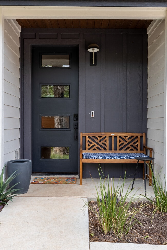 712 Vargas Rd in Austin, TX - Foto de edificio - Building Photo