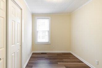 188 Bristol St, Unit 1st flr in Southington, CT - Building Photo - Building Photo