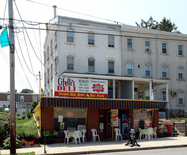 Bldg A in Bridgeport, PA - Foto de edificio - Building Photo