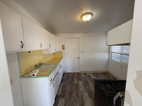 314 Church St in Oakdale, CA - Foto de edificio - Building Photo