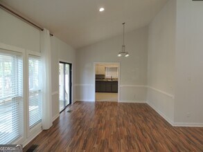 754 Post Rd Ln in Stone Mountain, GA - Building Photo - Building Photo