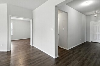 174 Moon Stone Trail in Buda, TX - Building Photo - Building Photo