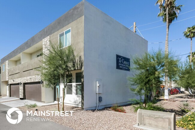 2000 N 36th St in Phoenix, AZ - Foto de edificio - Building Photo