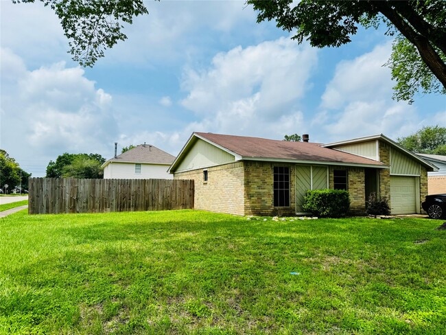 property at 17118 Amber Ridge Dr