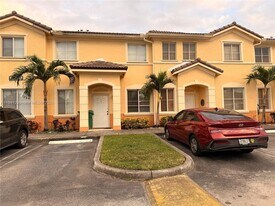 6950 NW 177th St in Hialeah, FL - Building Photo