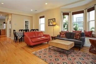 11 Lester Pl, Unit 11 in Boston, MA - Building Photo