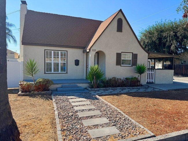333 S 1st Ave in Covina, CA - Building Photo - Building Photo