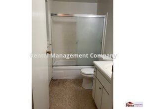 4835 N Winery Cir in Fresno, CA - Building Photo - Building Photo