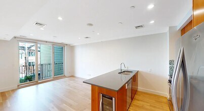 184 Frost St in Brooklyn, NY - Building Photo - Building Photo