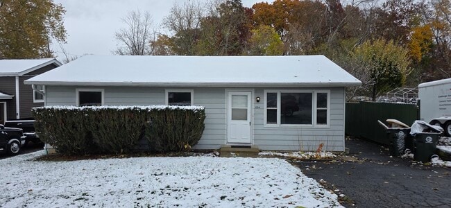 property at 1114 N Oak Terrace