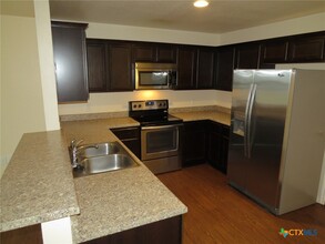 1609 N 10th St in Killeen, TX - Foto de edificio - Building Photo