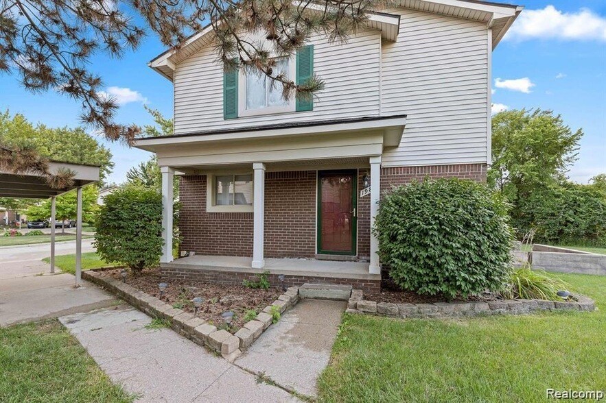 1985 Peerce Ct in Canton Township, MI - Foto de edificio