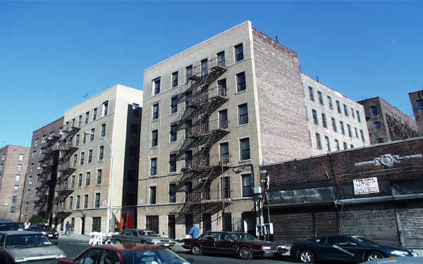 2310 Walton Ave in Bronx, NY - Building Photo