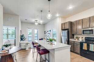 Palladium Park Row Katy in Houston, TX - Building Photo
