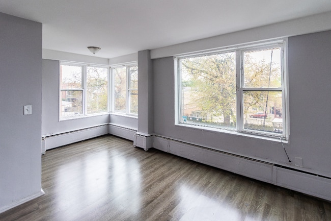 property at 3075 E Cheltenham Pl