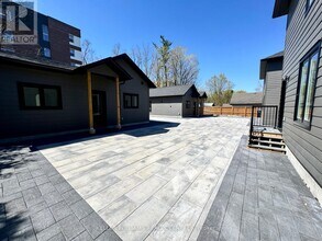 65 Holgate St in Barrie, ON - Building Photo - Building Photo