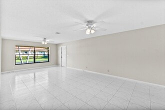 4640 Rosewood Tree Ct in Boynton Beach, FL - Building Photo - Building Photo