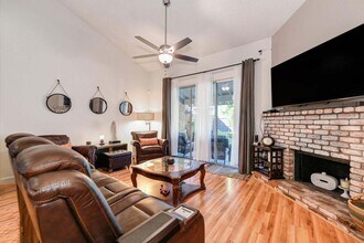 821 Florin Rd in Sacramento, CA - Building Photo - Building Photo