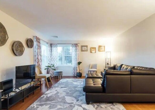19 Pershing Ave, Unit Unit 3 - Fully Furnished in Ewing, NJ - Building Photo - Building Photo