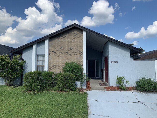 property at 2709 Shadybranch Dr