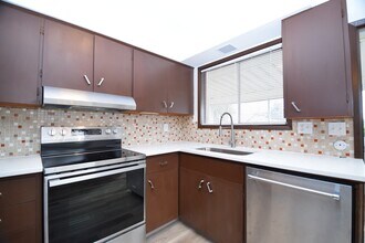 3434 SE King Rd in Portland, OR - Building Photo - Building Photo