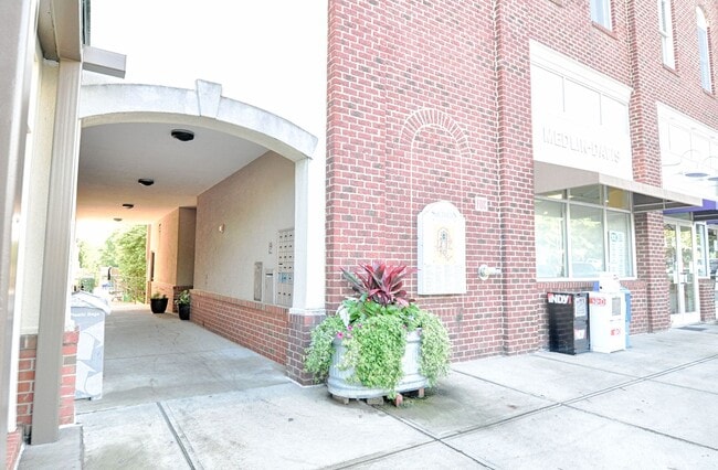 700 Market St in Chapel Hill, NC - Building Photo - Building Photo