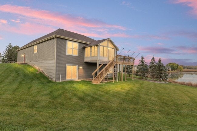 2660 Harnish Dr in Algonquin, IL - Building Photo - Building Photo