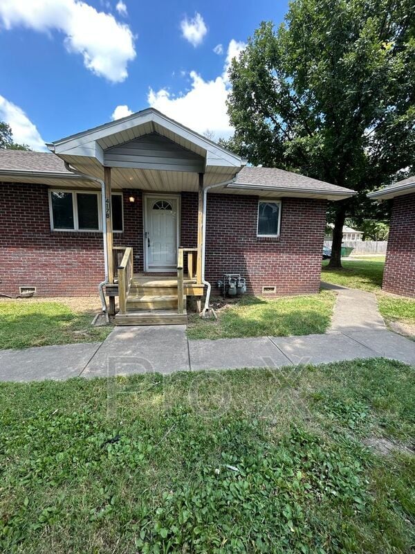 property at 417 E Jefferson St