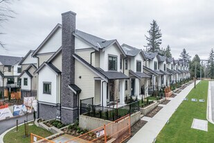 Ravens Park in Surrey, BC - Building Photo