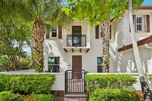 4714 Monarch Way in Coconut Creek, FL - Building Photo