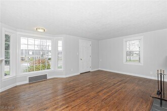 6466 Wilson Mills Rd in Mayfield, OH - Building Photo - Building Photo