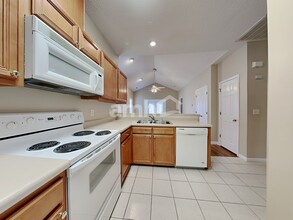 104 Cameron Way Cir in Winston-Salem, NC - Building Photo - Building Photo