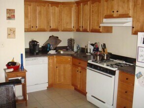 55 Hillside St, Unit 2 in Boston, MA - Building Photo - Building Photo