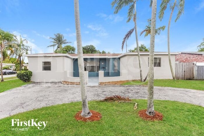 3391 NW 42nd St in Fort Lauderdale, FL - Building Photo