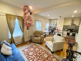 174 Bolton St in Boston, MA - Building Photo