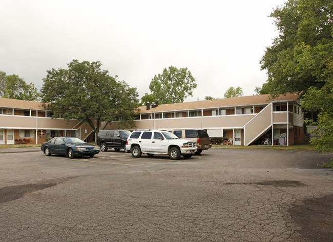 Glendale Apartments in Grand Blanc, MI - Building Photo - Building Photo