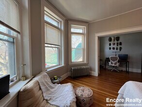 2 New Whitney St, Unit 2 in Boston, MA - Foto de edificio - Building Photo