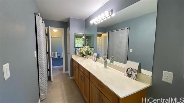property at 98-615-615 Kilinoe St